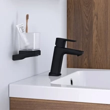 Fekete mosdó csaptelep