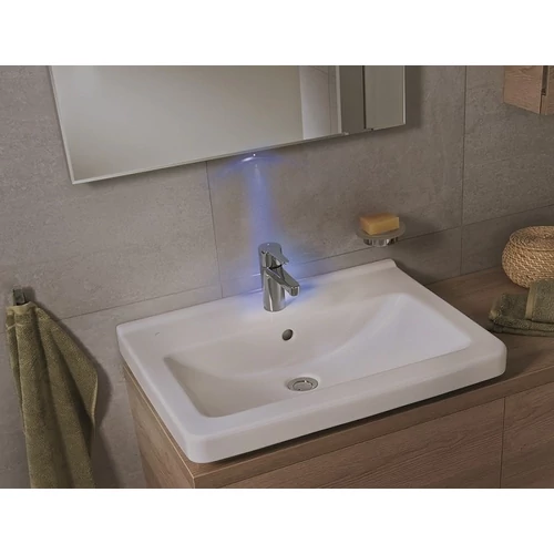 JIKA CLEAR szenzoros kapcsoló a fénycső és LED világításhoz a CLEAR tükörben H4942611730001